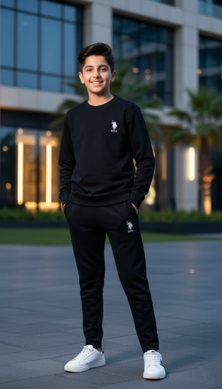 صورة طقم ربيعي اسود من Po